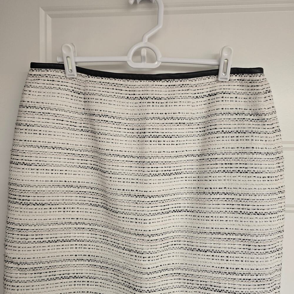 NEW NWT Calvin Klein White & Black Tweed Pencil Skirt Faux Leather Trim | Size 8 - Picture 3 of 10